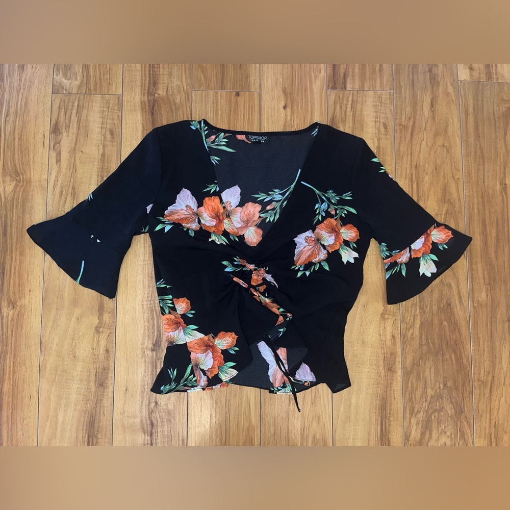 Cinch front tie top